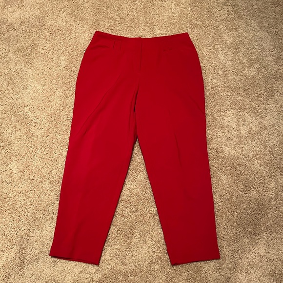 Cleo Every Body Red Cropped Pants with Tie Belt - Picture 3 of 6
